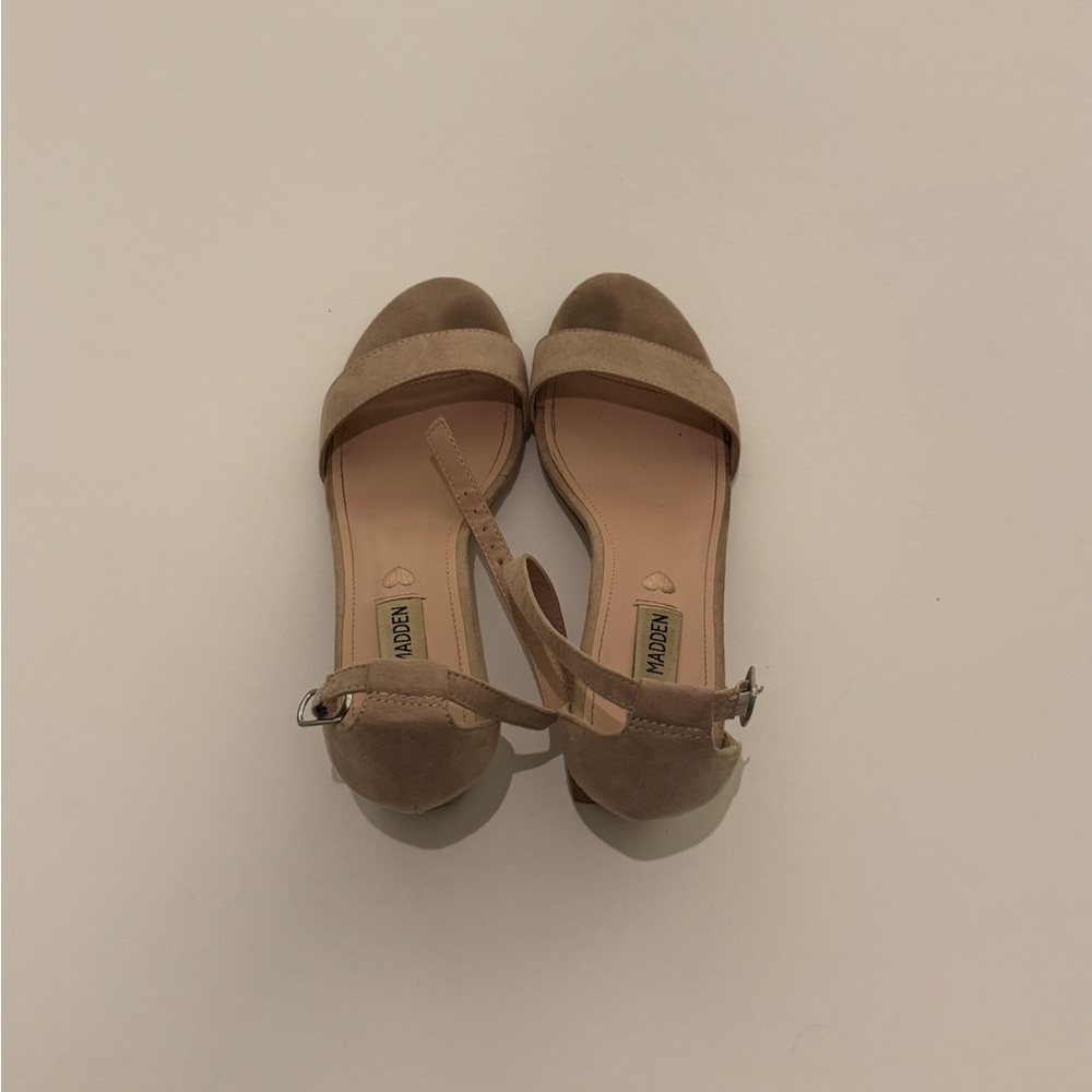 Steve Madden Women's Tan Sandals